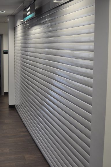 Solid roller shutter