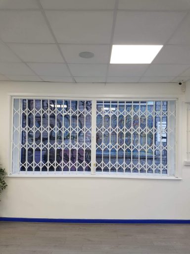 Sliding shutter