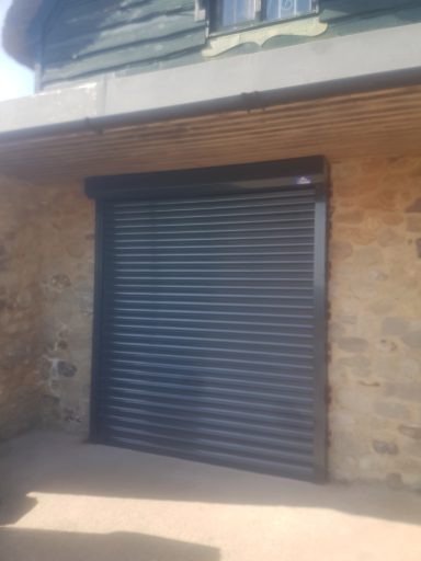 Kiosk roller shutters